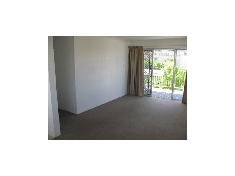 4 72 Seagull Avenue, Mermaid Beach QLD 4218