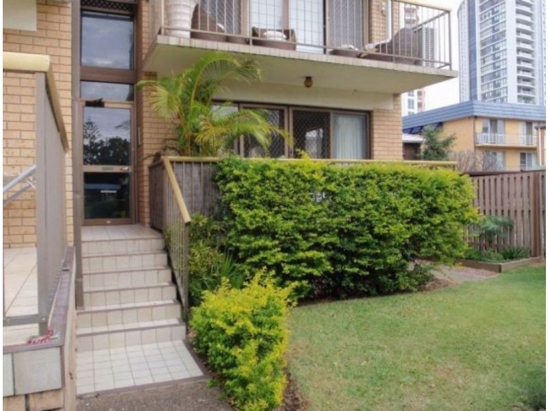 4/4 Mary Avenue, Broadbeach QLD 4218
