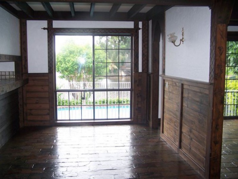 3 Vevey Street, Mermaid Waters QLD 4218