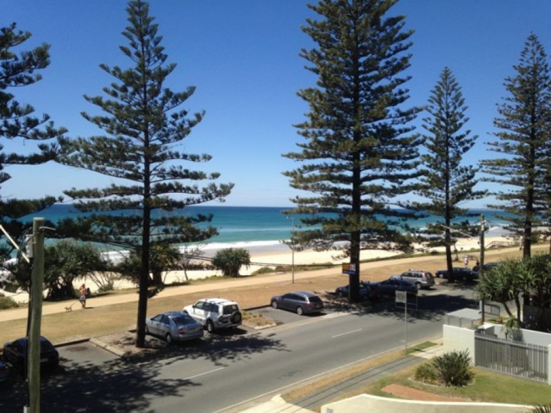 9/40 Marine Parade “sanderling”, Miami QLD 4220