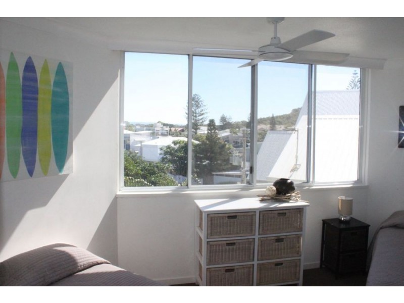 9/40 Marine Parade “sanderling”, Miami QLD 4220