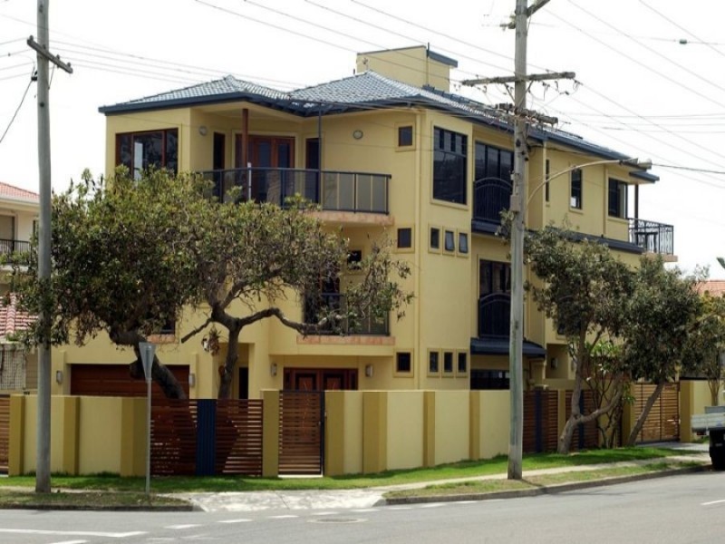 11 Surf Street, Mermaid Beach QLD 4218