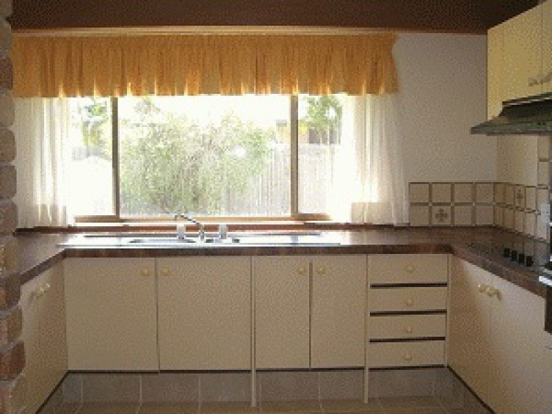 5 ireby court, Mermaid Waters QLD 4218