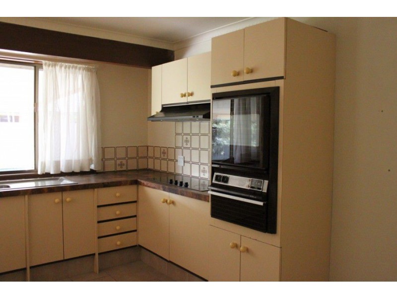 5 ireby court, Mermaid Waters QLD 4218