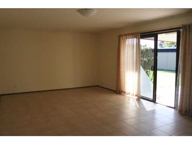 5 ireby court, Mermaid Waters QLD 4218