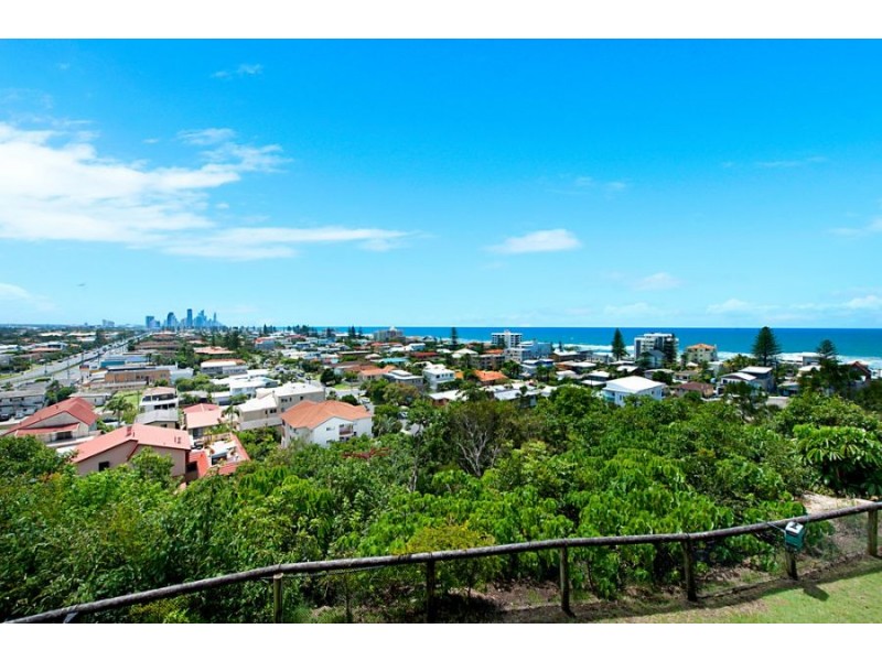 A22/1 Great Hall Drive, Nobby Beach QLD 4218