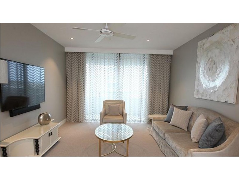 60 Marine Parade, Coolangatta QLD 4225