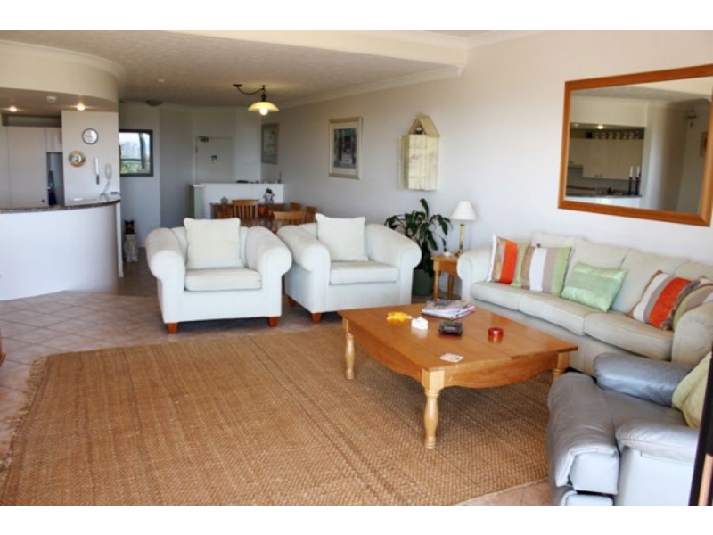 A8/1 Great Hall Drive, Nobby Beach QLD 4218