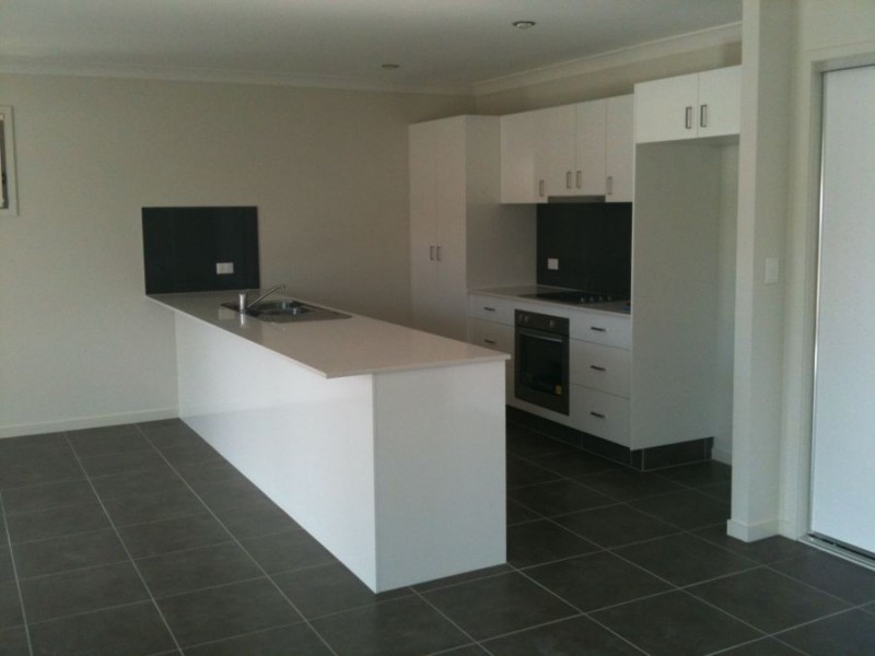 9 Katie Street, Pimpama QLD 4209