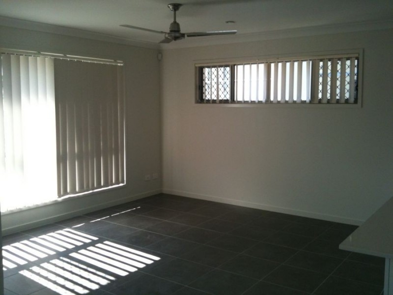 9 Katie Street, Pimpama QLD 4209