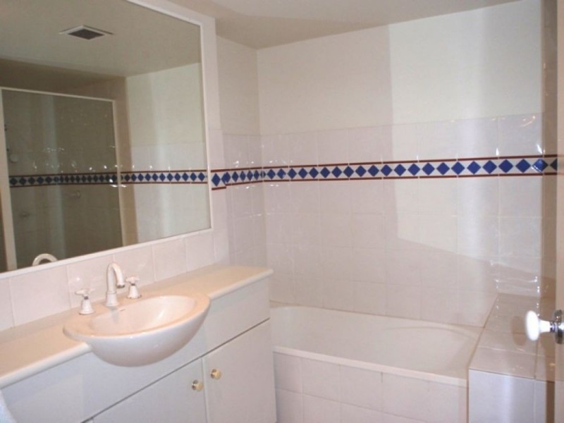 B7 /1 Great Hall Drive, Miami QLD 4220