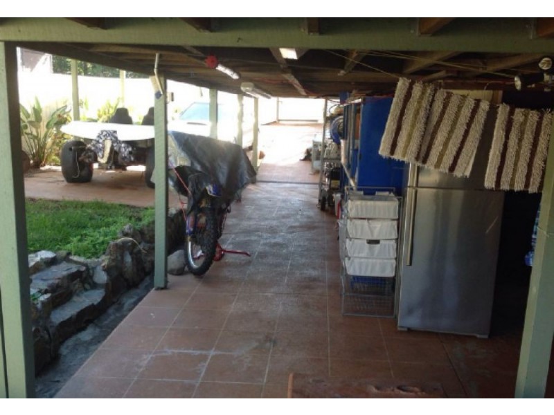 50 Paradise Avenue, Miami QLD 4220