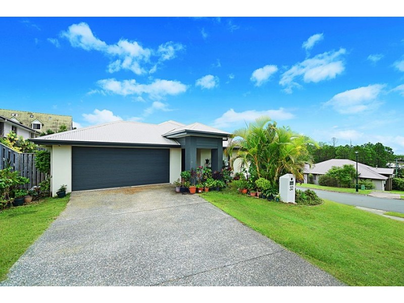 2 Bushland Place, Maudsland QLD 4210