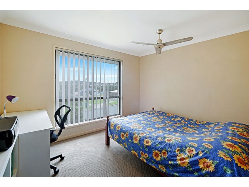2 Bushland Place, Maudsland QLD 4210
