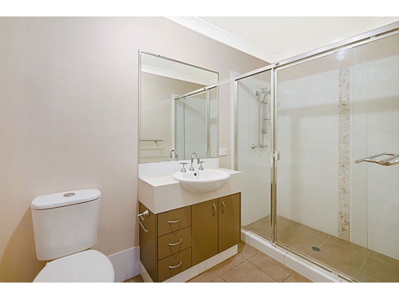 2 Bushland Place, Maudsland QLD 4210