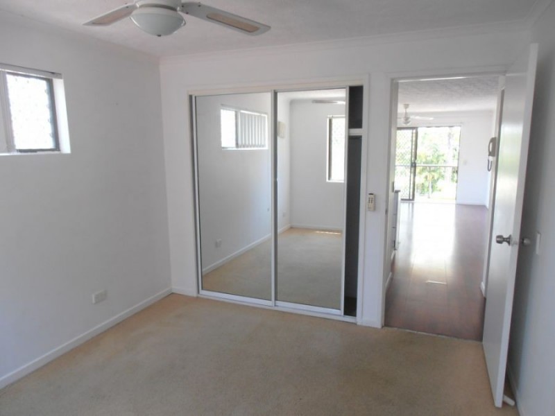 6/215 Surf Parade, Surfers Paradise QLD 4217