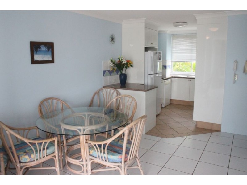 42 28 Chairlift Avenue “Santorini”, Mermaid Beach QLD 4218