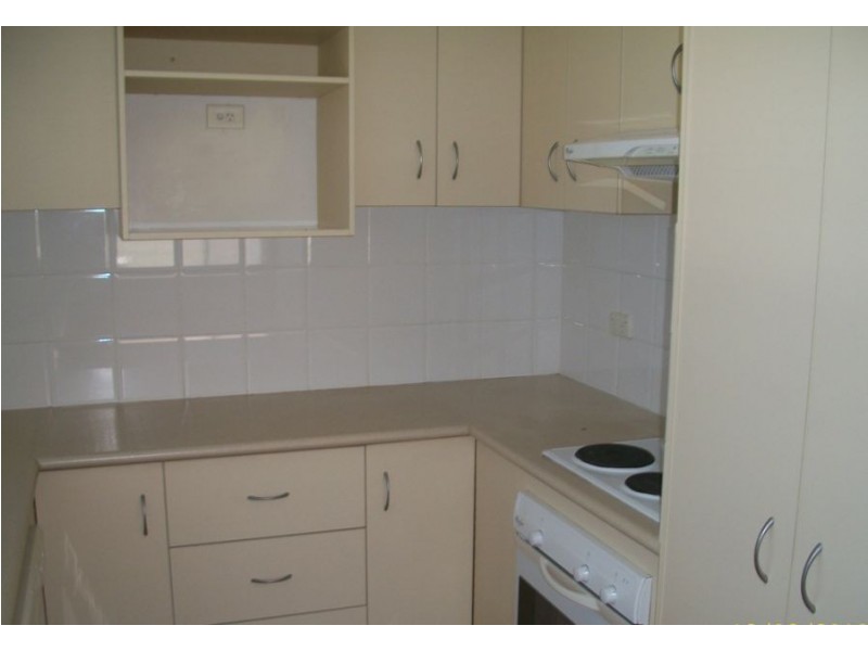 2/2052 Gold Coast Highway, Miami QLD 4220
