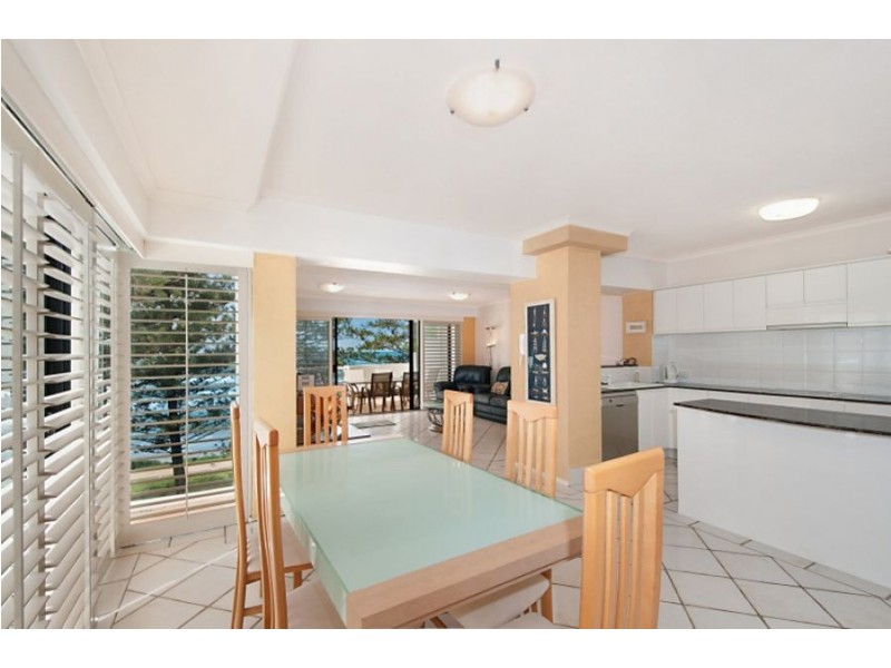 8/20 Marine Parade, Miami QLD 4220