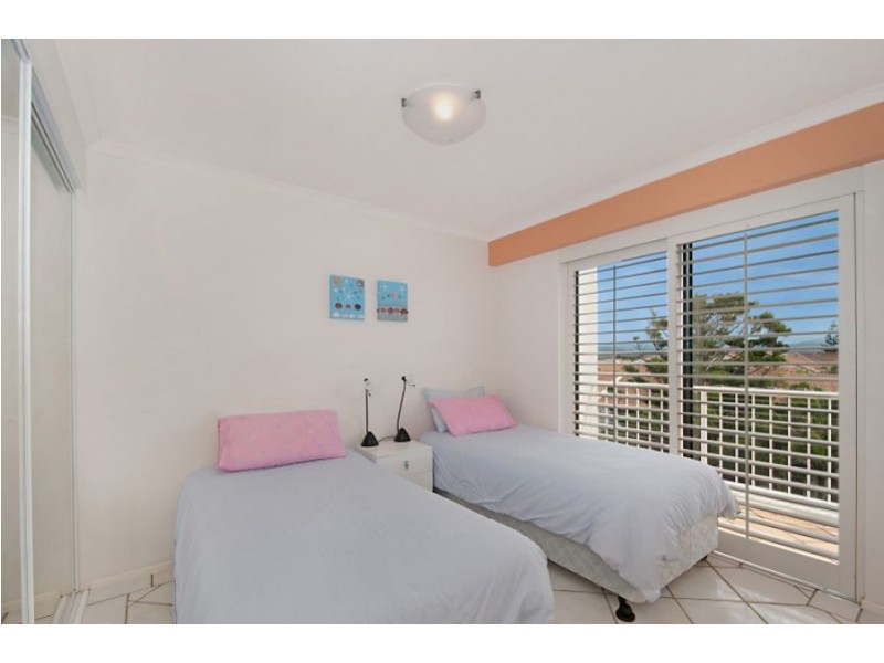 8/20 Marine Parade, Miami QLD 4220