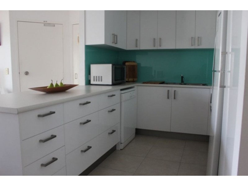 21/42 Beach Parade “Surfers Tradewinds”, Broadbeach QLD 4218