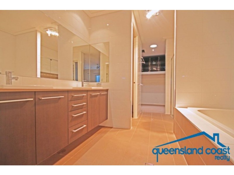 1/39 Tarcoola Crescent, Surfers Paradise QLD 4217