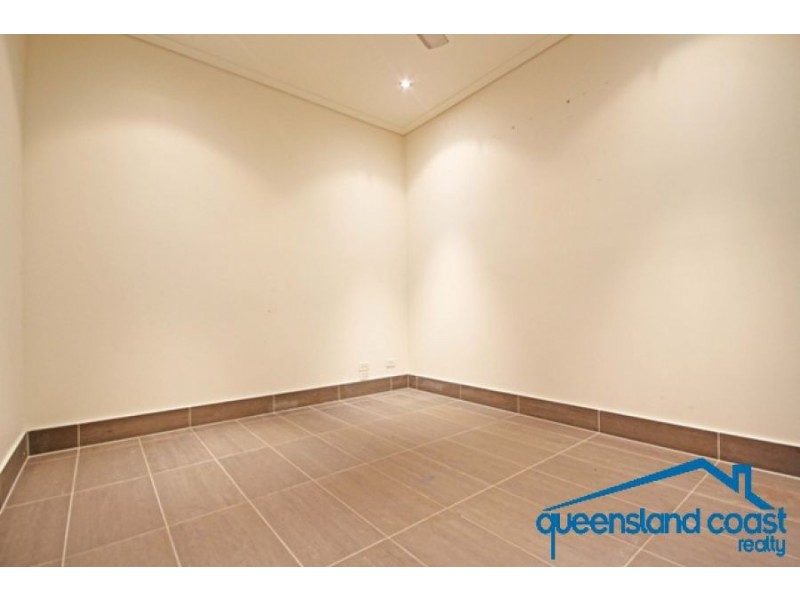 1/39 Tarcoola Crescent, Surfers Paradise QLD 4217