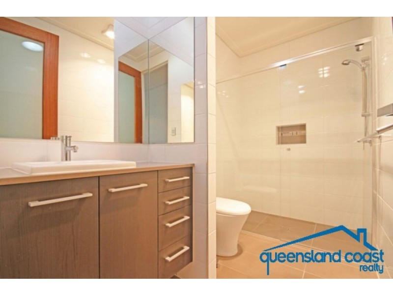 1/39 Tarcoola Crescent, Surfers Paradise QLD 4217