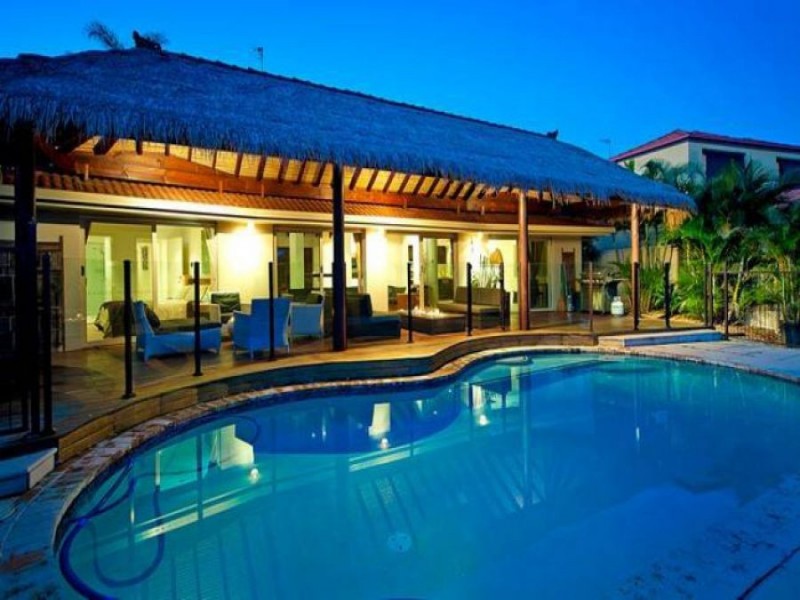 15 Long Island Court, Mermaid Waters QLD 4218