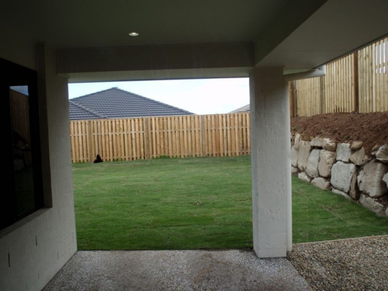 95 Mcauley Parade, Pacific Pines QLD 4211