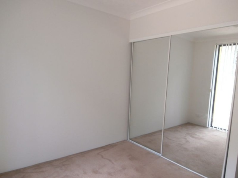 2/2 Fraser Avenue, Miami QLD 4220