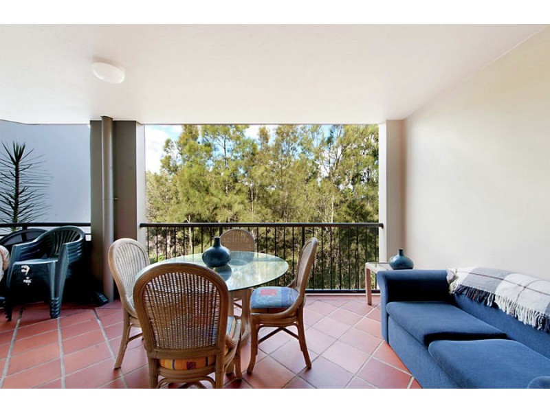 E22/1 Great Hall Drive, Nobby Beach QLD 4218