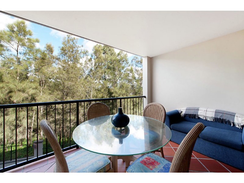 E22/1 Great Hall Drive, Nobby Beach QLD 4218