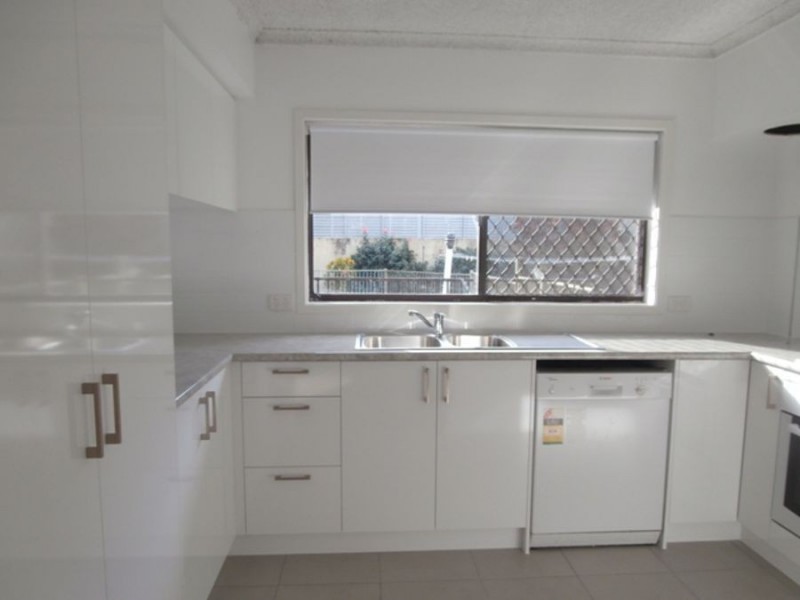 2/17 Seashell Avenue, Mermaid Beach QLD 4218