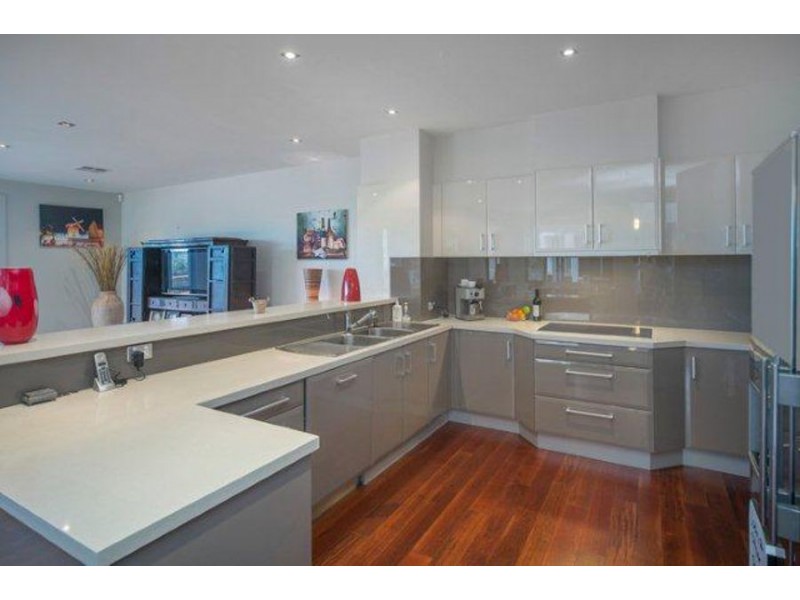 2024 The Boulevard, Benowa QLD 4217