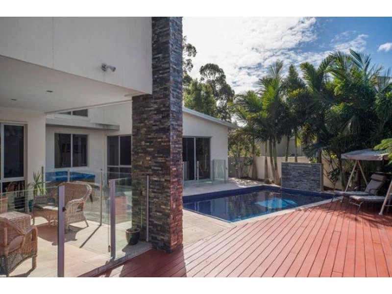 2024 The Boulevard, Benowa QLD 4217