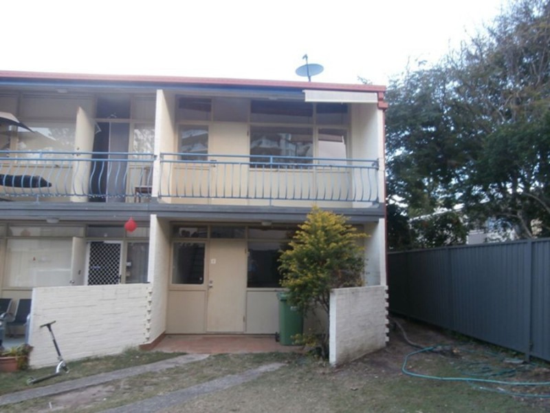 8/183 Old Burliegh Rd, Broadbeach QLD 4218