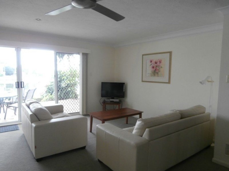 42/300 Cottesloe Drive, Mermaid Waters QLD 4218