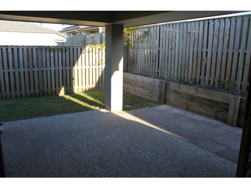 6 Starkey Street, Pacific Pines QLD 4211