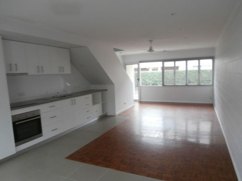 4 9 Mermaid Avenue, Mermaid Beach QLD 4218