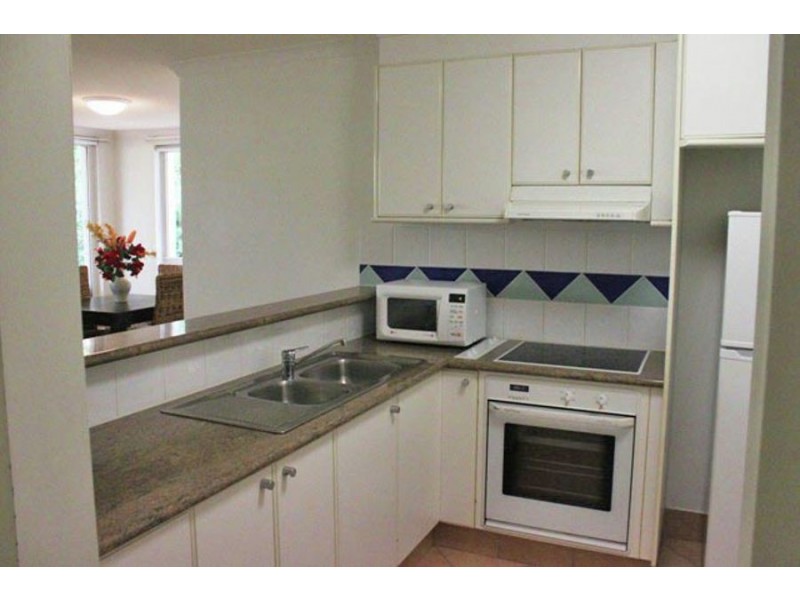 7/28 “Santorini by the Sea” Chairlift Avenue, Mermaid Beach QLD 4218