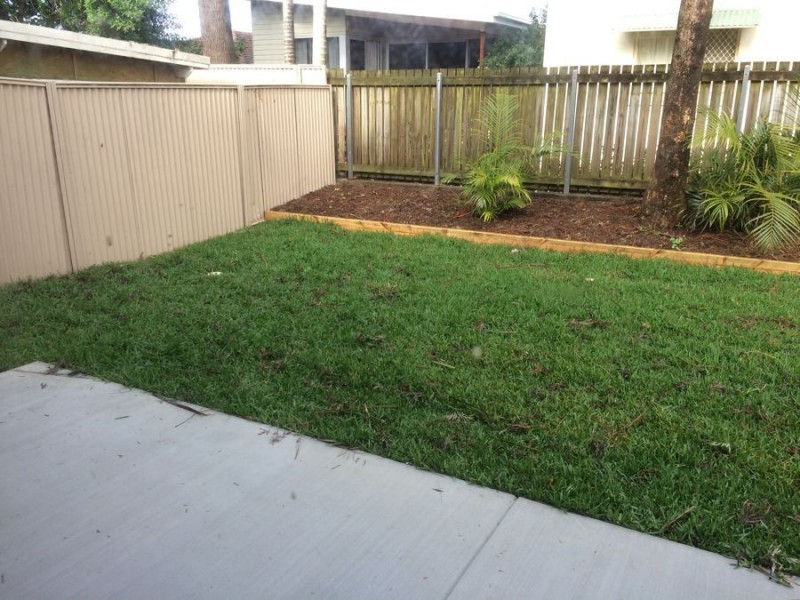 2/2042 Gold Coast Highway, Miami QLD 4220