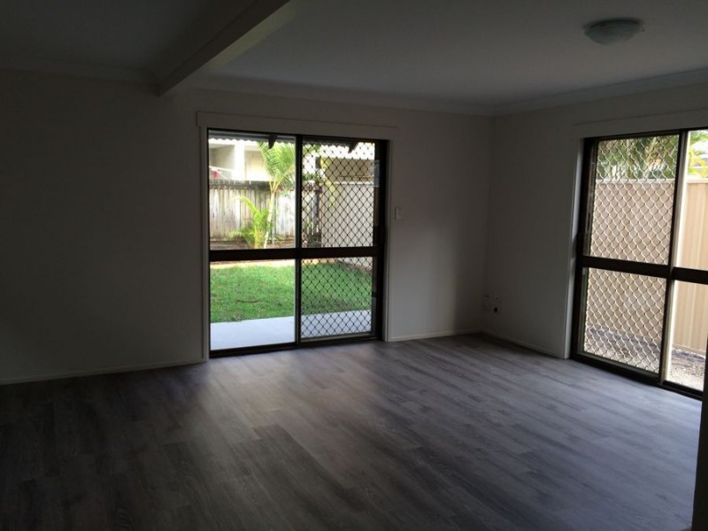 2/2042 Gold Coast Highway, Miami QLD 4220