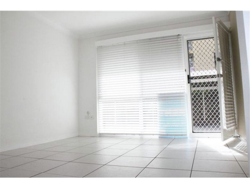 2/75 Old Burleigh Road, Surfers Paradise QLD 4217