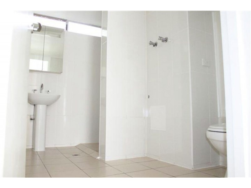 2/75 Old Burleigh Road, Surfers Paradise QLD 4217