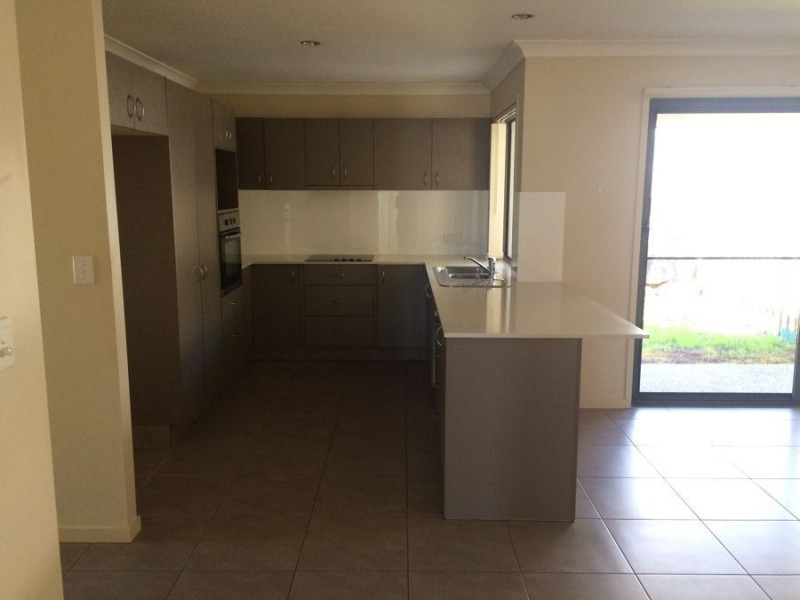 32 Felling Drive, Maudsland QLD 4210