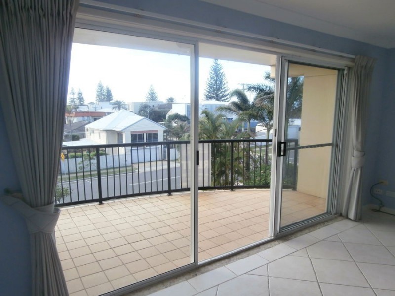 10/6 Venice Street, Mermaid Beach QLD 4218
