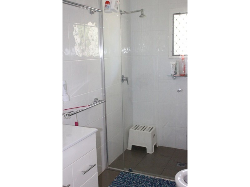 6 Mary Street, Labrador QLD 4215