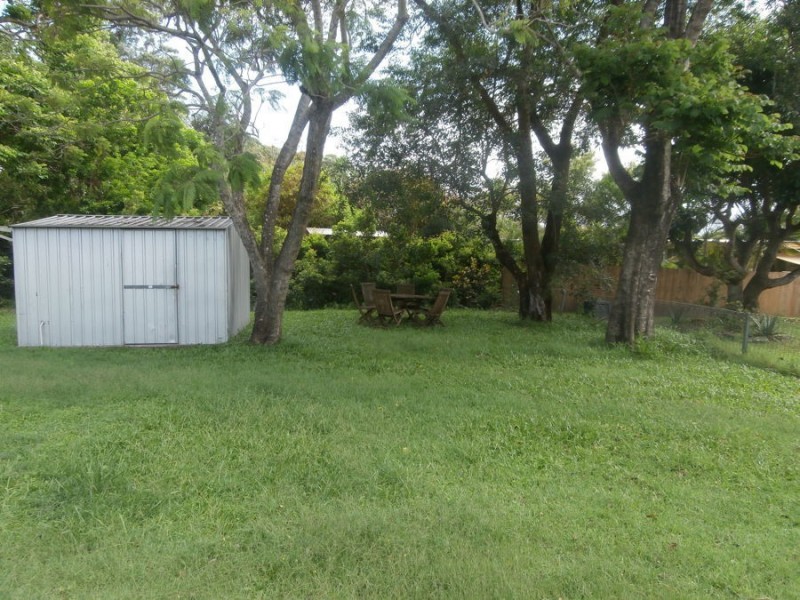 6 Mary Street, Labrador QLD 4215