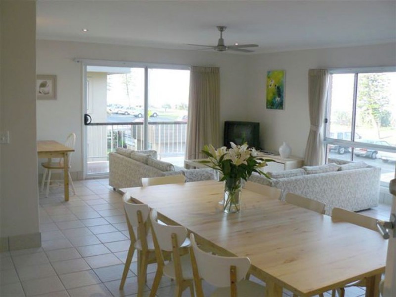 5/66 Marine Parade, Miami QLD 4220